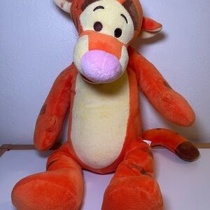 Disney 12'' Sitting Tigger Plush Pooh